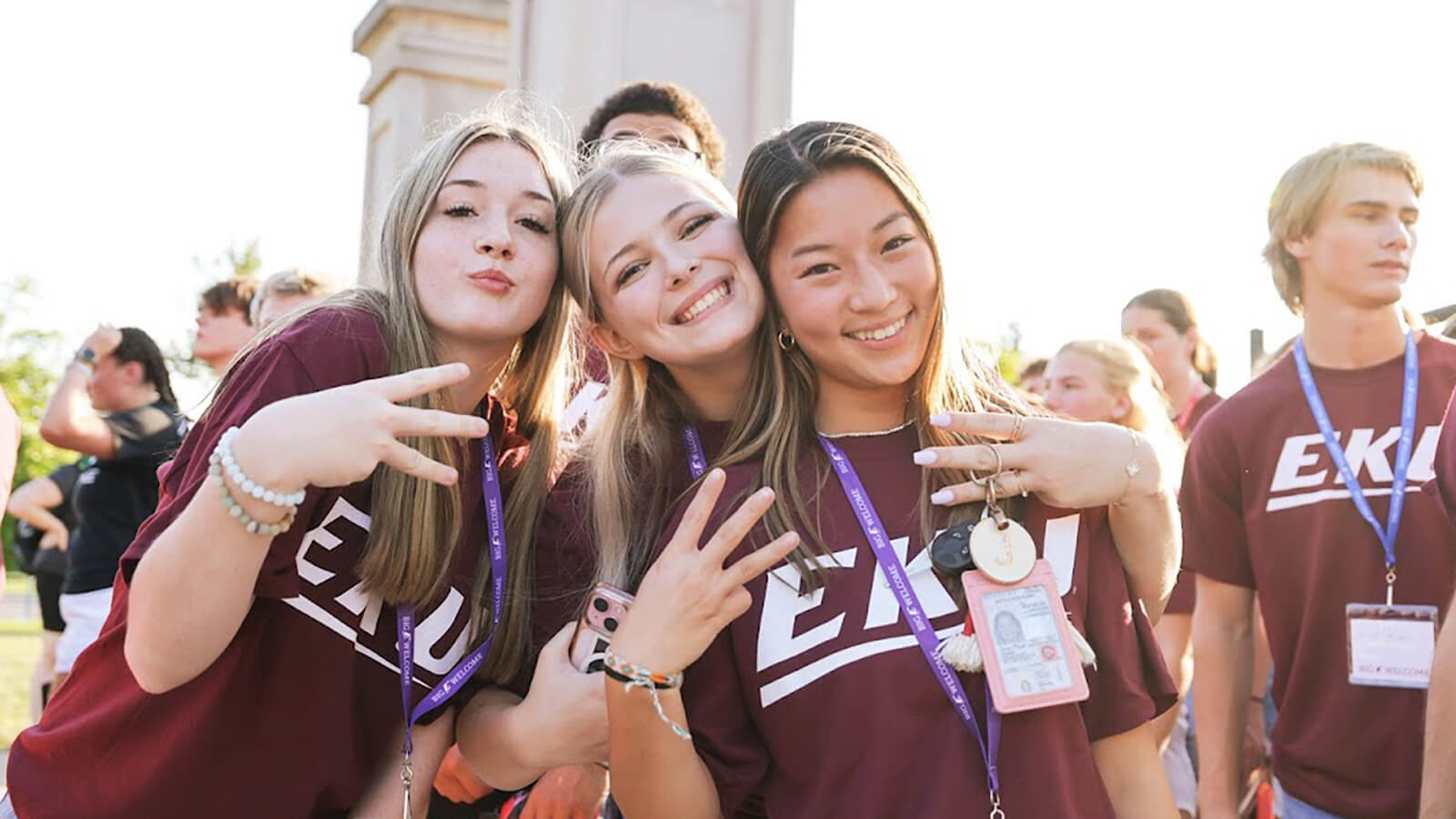 Group of smiling EKU students enjoying student life. 