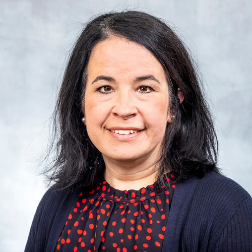 professional photo of Michelyn Bhandari